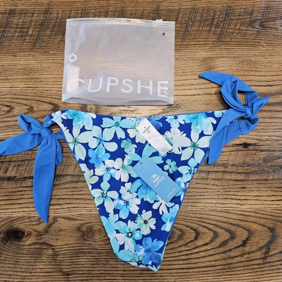 Cupshe Graphic Cherry Blossoms Reversible Hipster Bikini Bottoms Blue Medium - Picture 2 of 3
